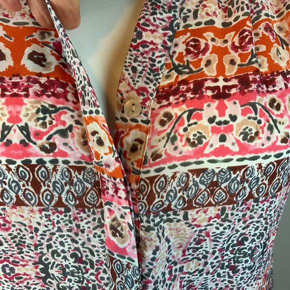 Violet & Claire V Neck Sleeveless Blouse- M - Picture 5 of 9